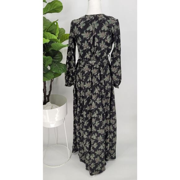 NWT Ivy City Womens Boho Whimsical Flowy Holly Berry Print Maxi Dress Size XS - Picture 3 of 9